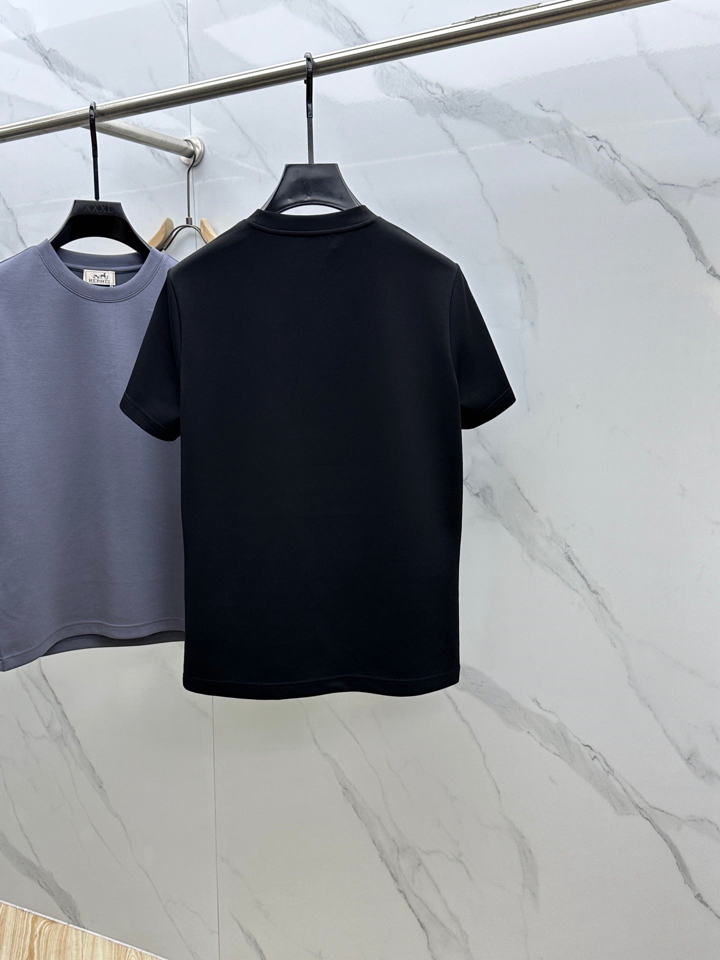 T-Shirt mit Logo auf der Brust