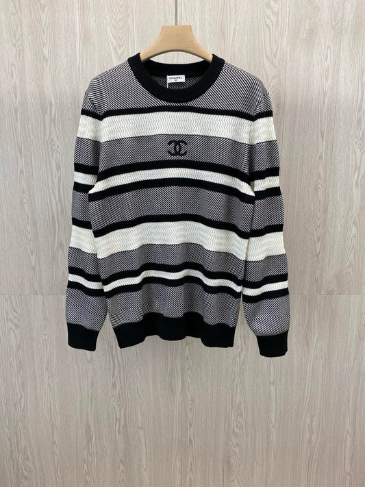 Pull en tricot rayé brodé automne et hiver Xiao Xiang