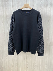 pull monogramme