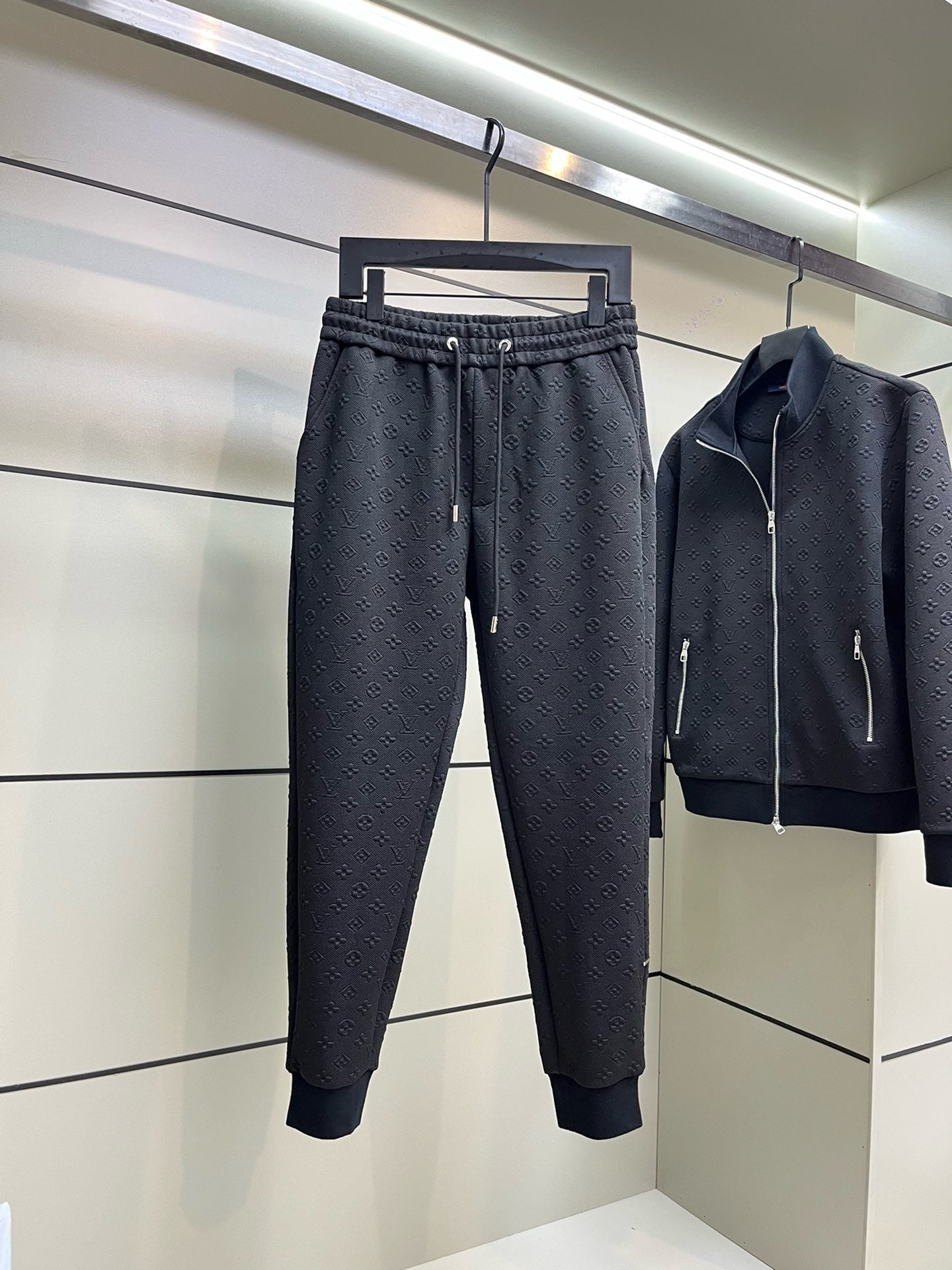 Survêtement en relief