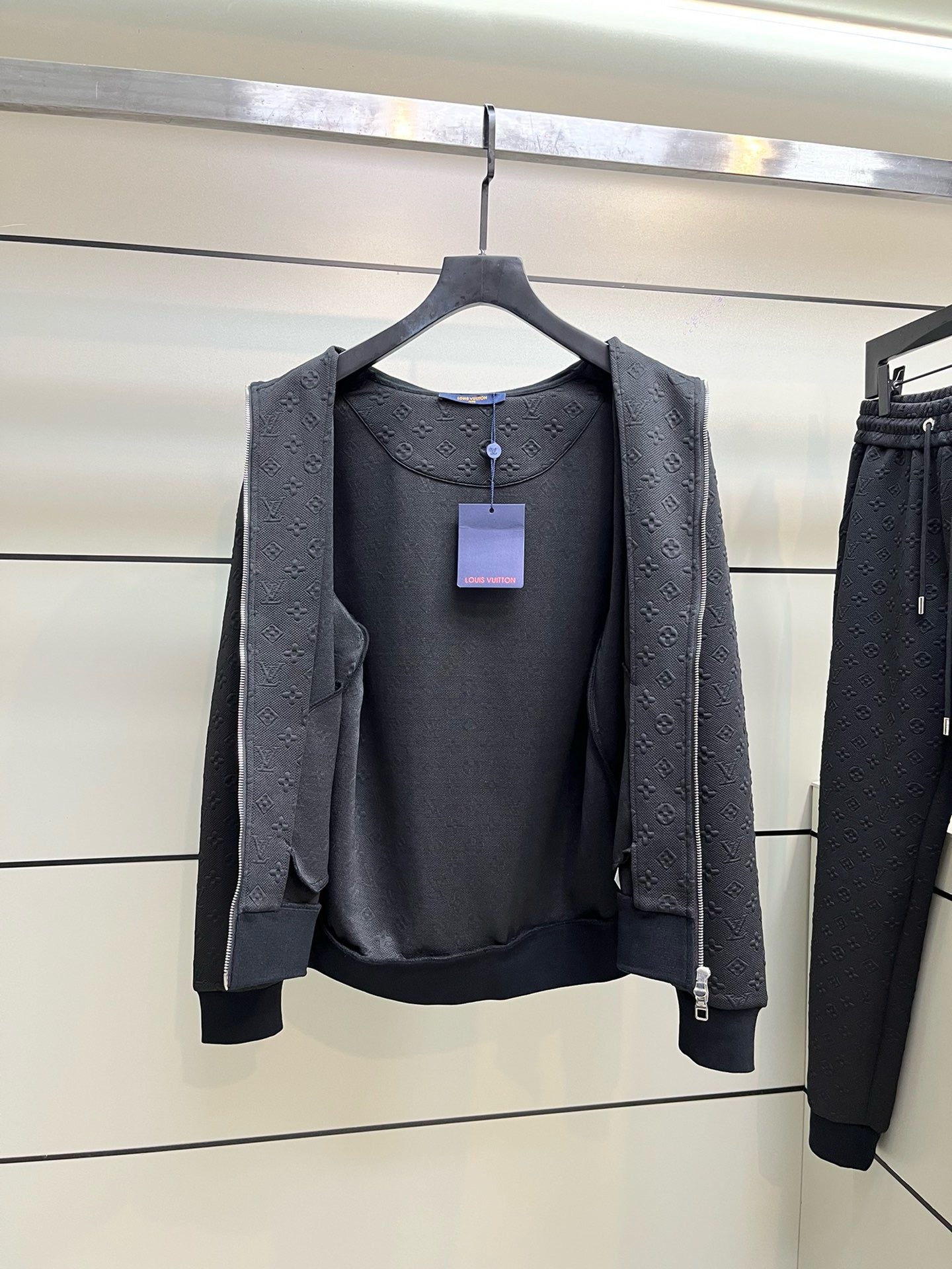 Survêtement en relief