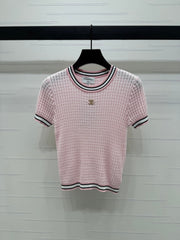 Round neck slim fit knit short sleeves