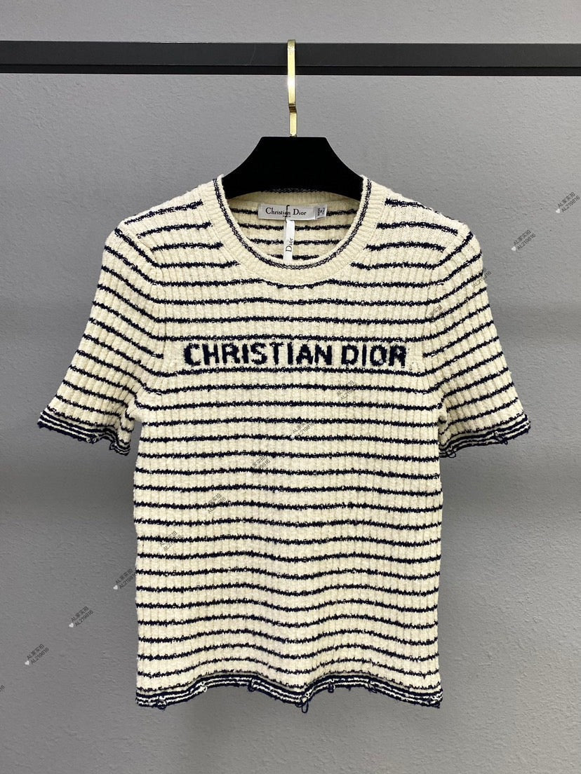 Strickoberteil mit Rundhalsausschnitt und kurzen Ärmeln