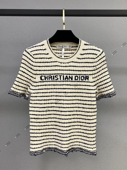 Strickoberteil mit Rundhalsausschnitt und kurzen Ärmeln