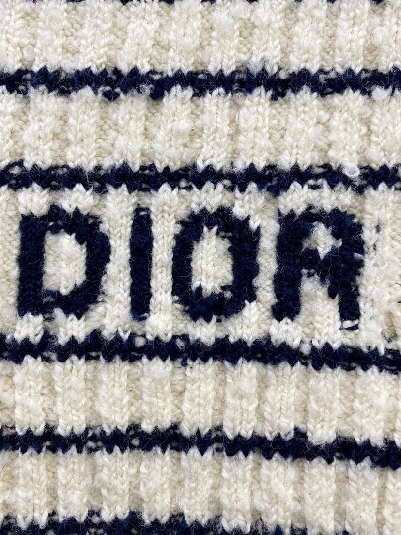 Strickoberteil mit Rundhalsausschnitt und kurzen Ärmeln