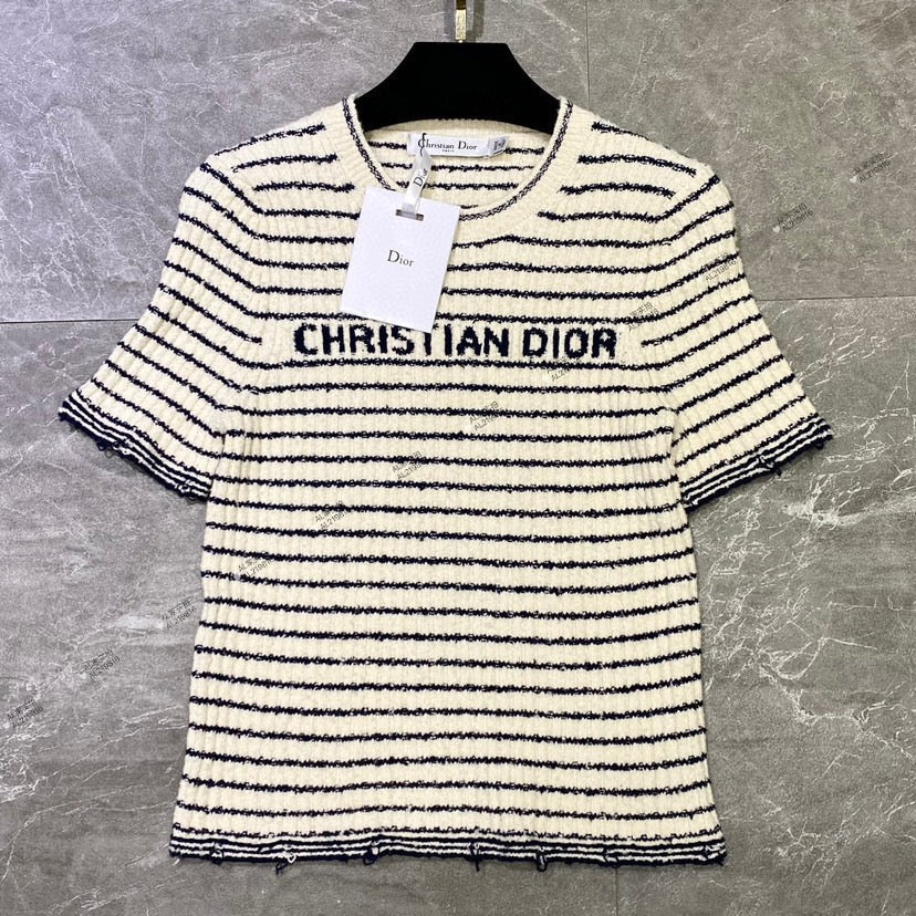 Strickoberteil mit Rundhalsausschnitt und kurzen Ärmeln