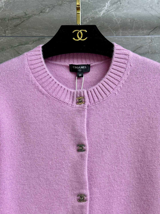 Cashmere cardigan with school bag button