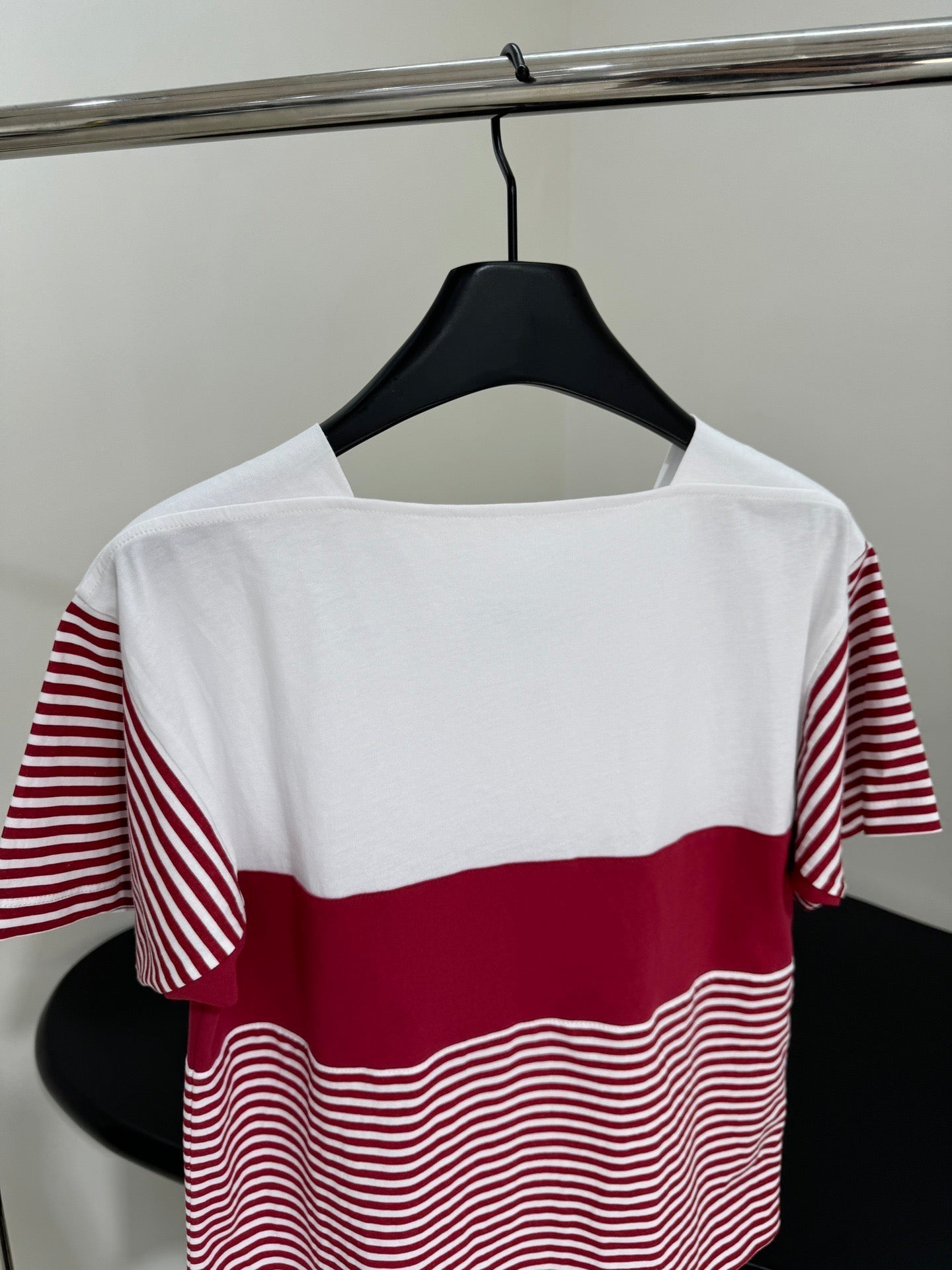 Gestreiftes T-Shirt aus Baumwolle