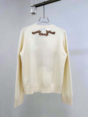 Gold thread five-pointed star ribbon round neck wool sweater