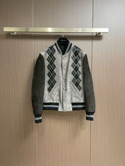 veste en cuir à losanges donnée