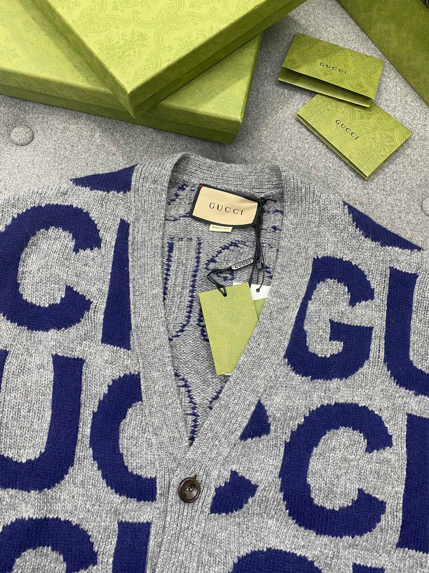 Intarsien-Cardigan aus Wolle