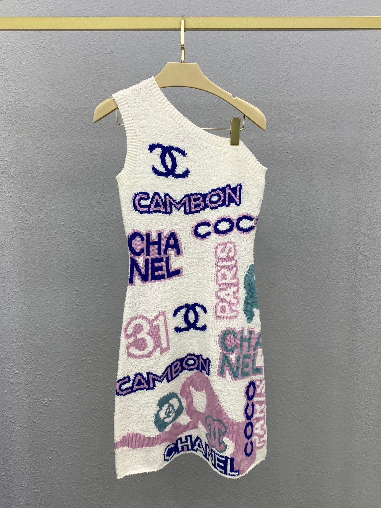 Robe gilet à épaules dénudées en jacquard avec logo en fil coloré