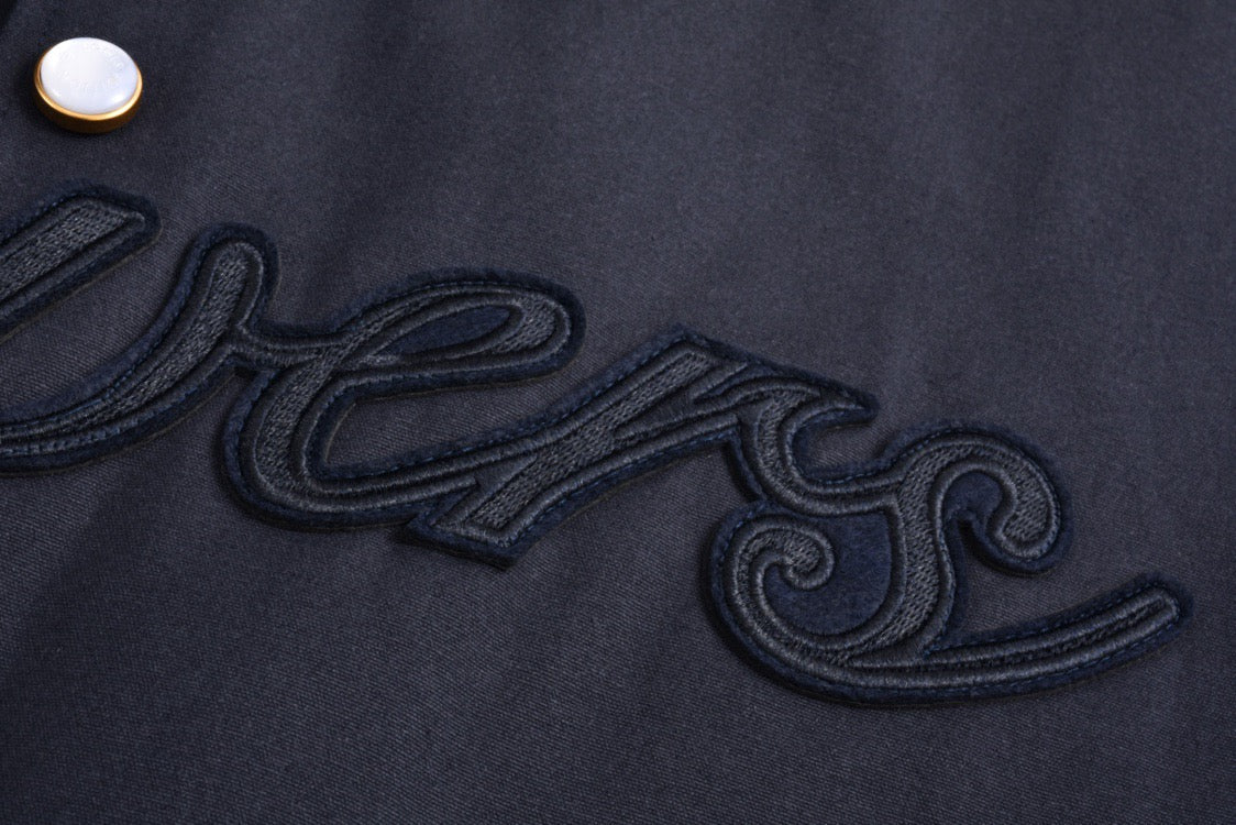 Jacke mit Pharrell-Stickerei