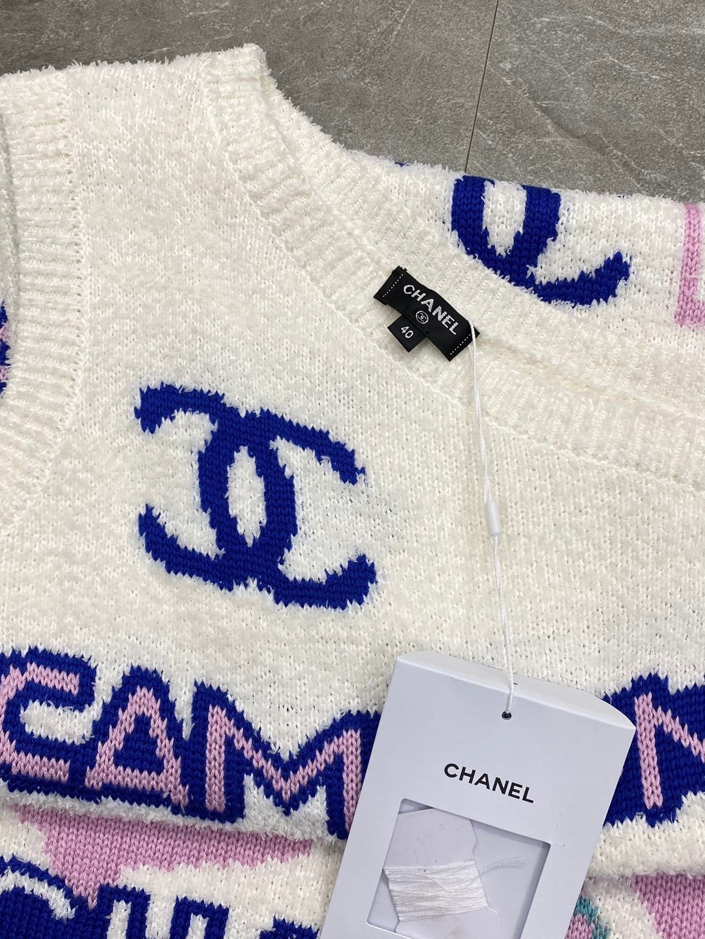 Robe gilet à épaules dénudées en jacquard avec logo en fil coloré