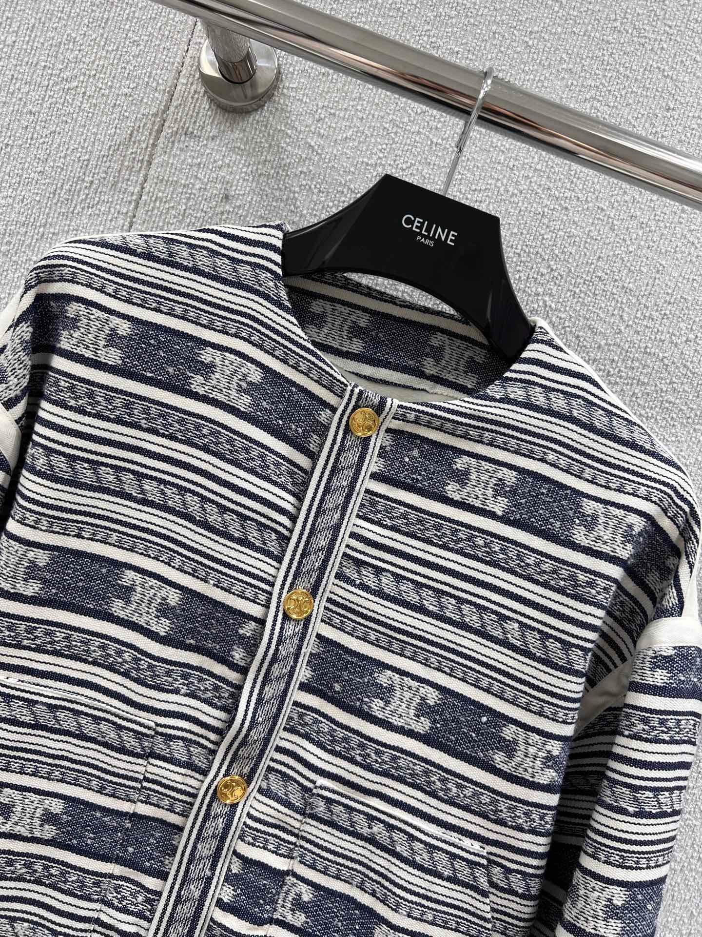 Veste à col rond et simple boutonnage en jacquard avec logo rayé, nouvelle collection début d'automne 25Fw