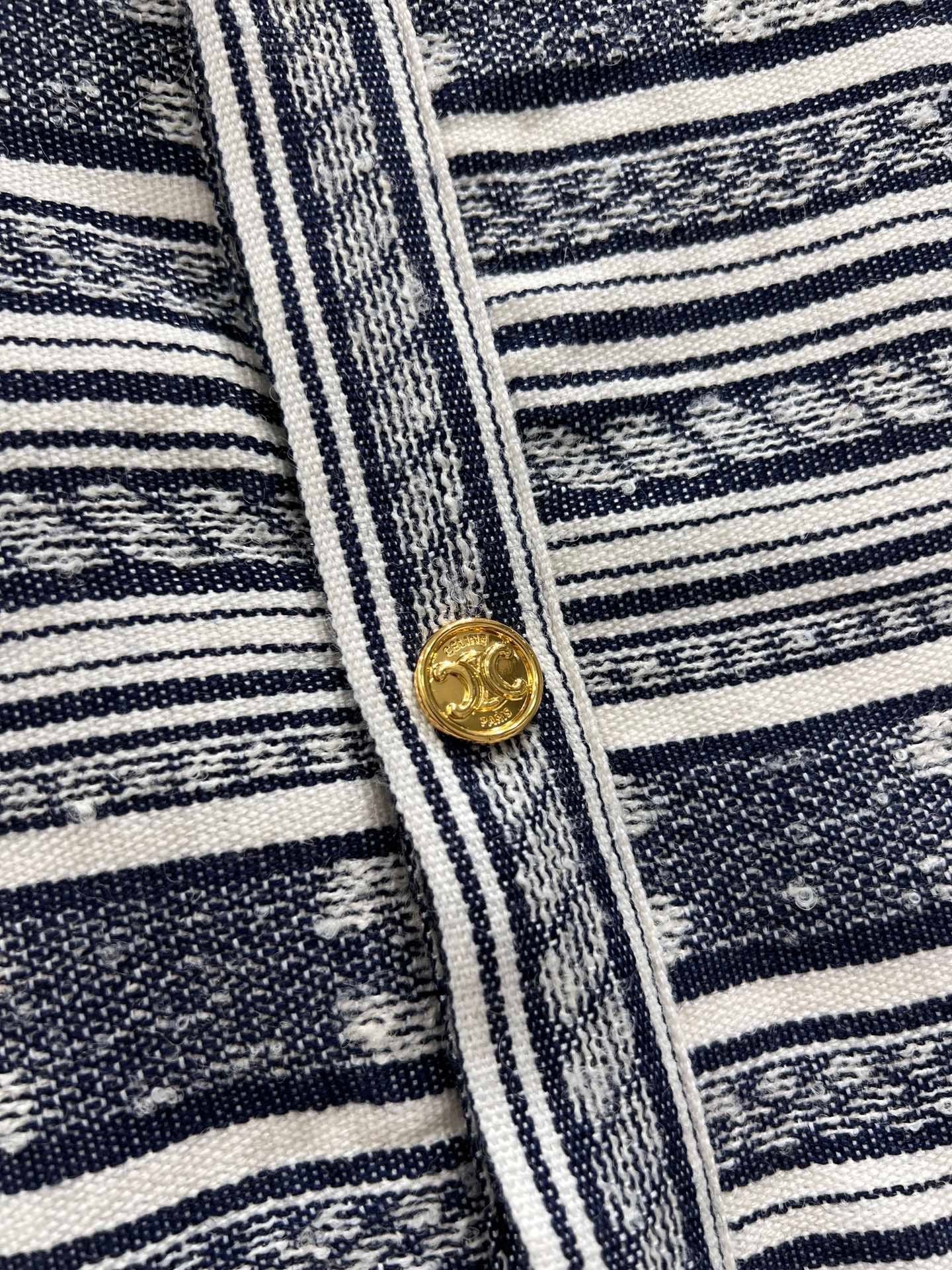 Veste à col rond et simple boutonnage en jacquard avec logo rayé, nouvelle collection début d'automne 25Fw