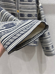 25Fw Frühherbst neue gestreifte Logo-Jacquard-Einreiherjacke mit rundem Kragen