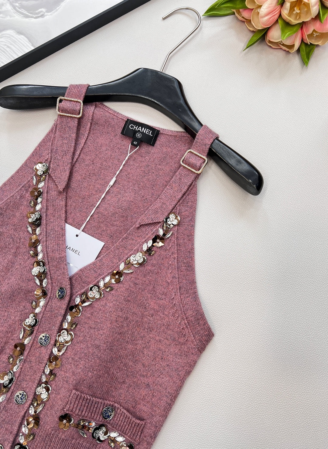 Nouveau gilet tricoté perlé 25SS