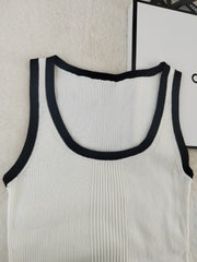 C nspired Knitted Vest