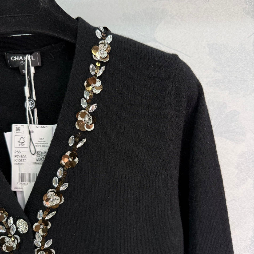 Cardigan en tricot à fleurs perlées