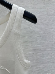 Solid color round neck letter embossed knitted vest