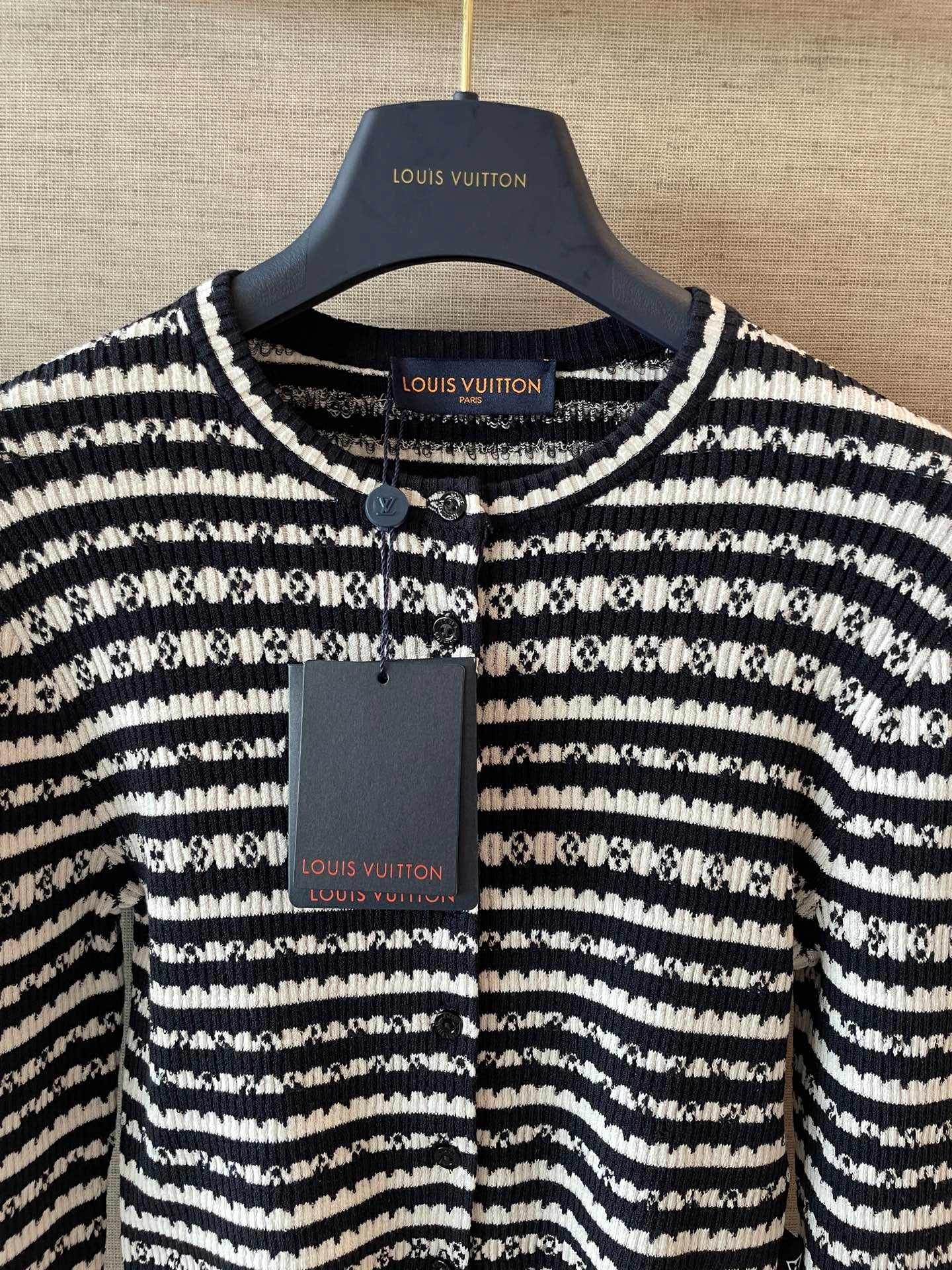 Gehäkelte Strickjacke