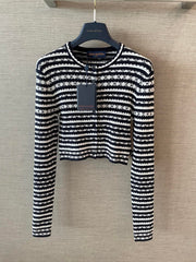 Cardigan tricoté au crochet