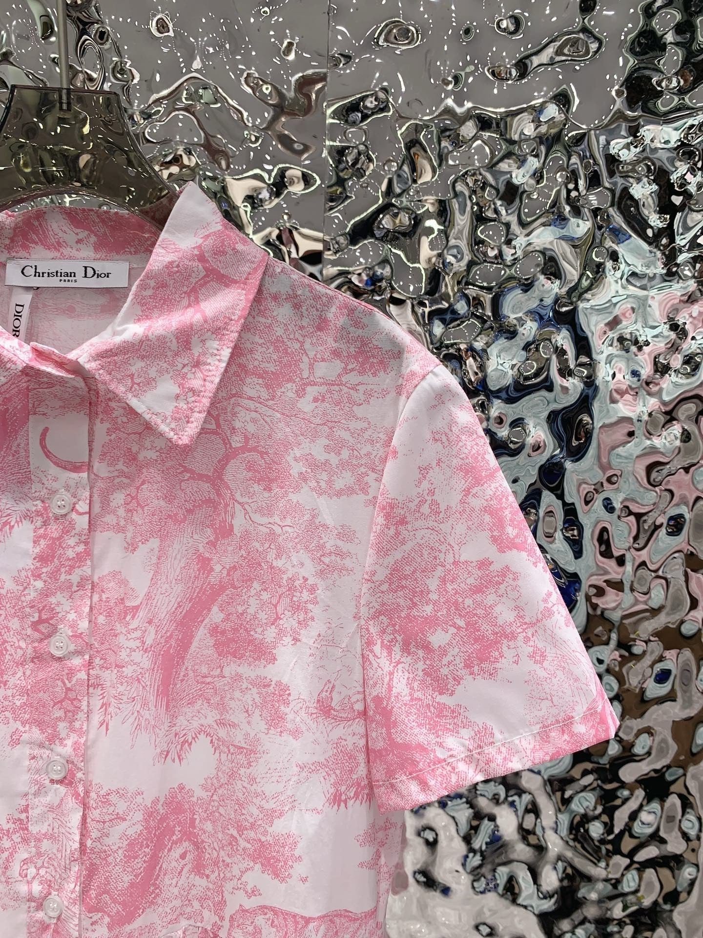 Kurzärmliger, bedruckter langer Rock