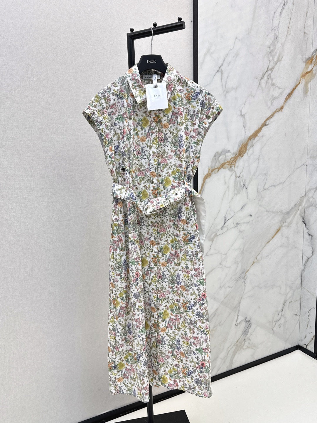 Floral print sleeveless dress