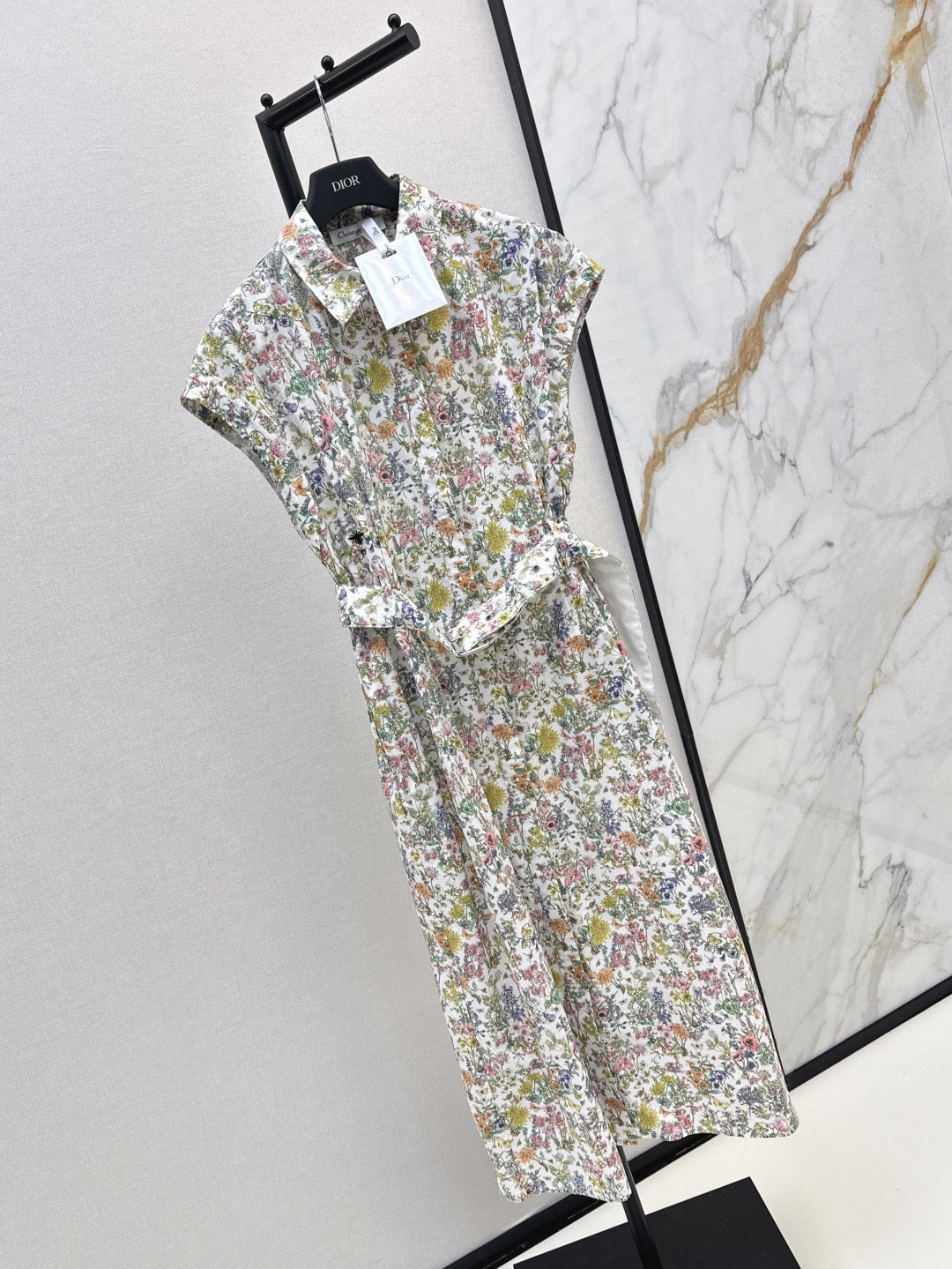 Floral print sleeveless dress