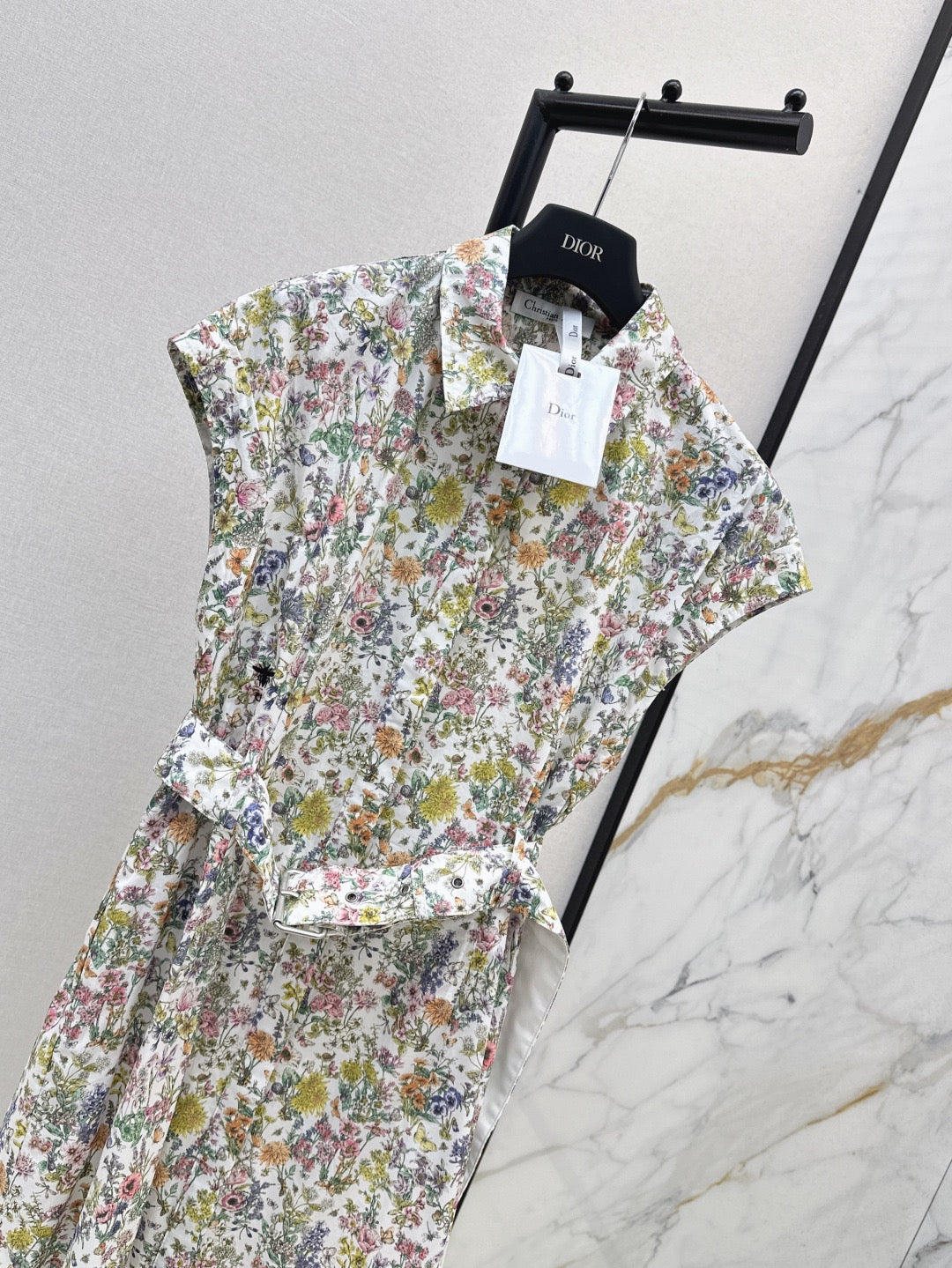 Floral print sleeveless dress