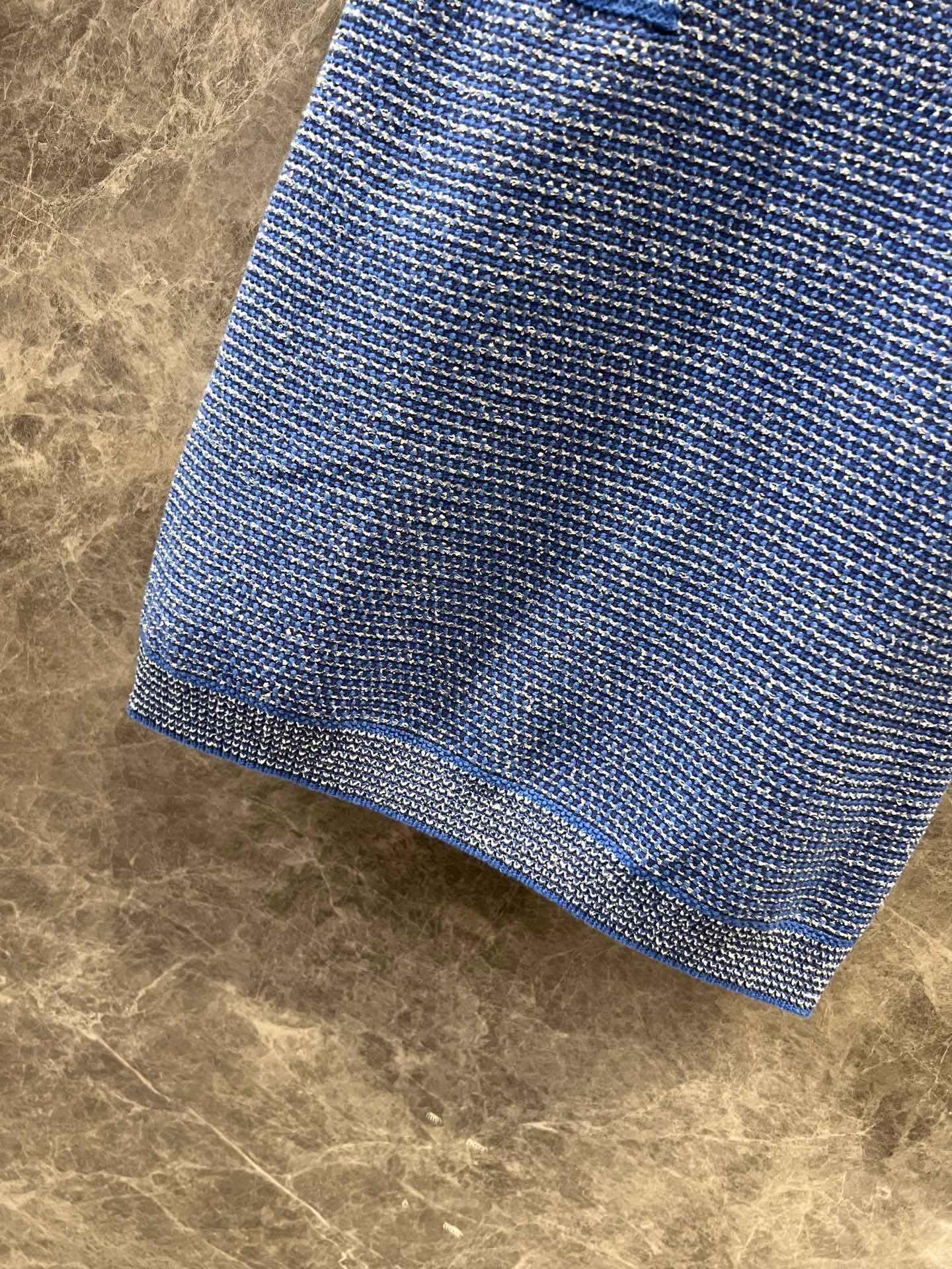 Schweres Retro-Slingkleid mit Zopfmuster