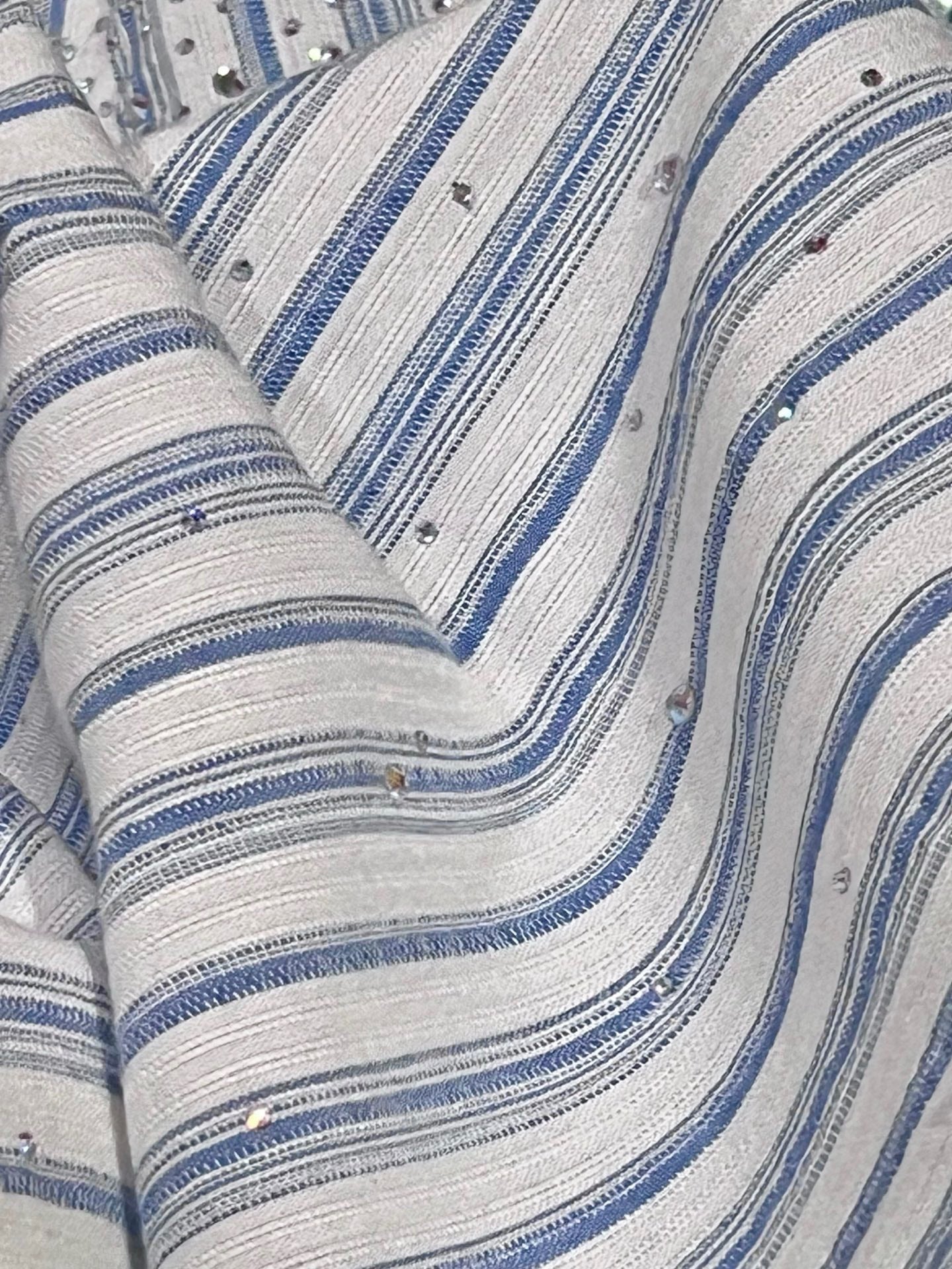 Chemise rayée à épaules tombantes et strass