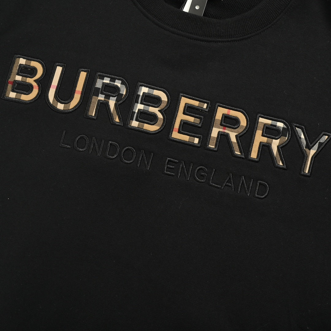 Sweat-shirt ras du cou à carreaux et lettres sur la poitrine