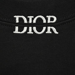 Short sleeves with letter embroidery on neckline