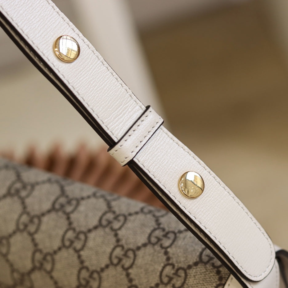 Horsebit 1955 Umhängetasche GG Supreme/Weiß