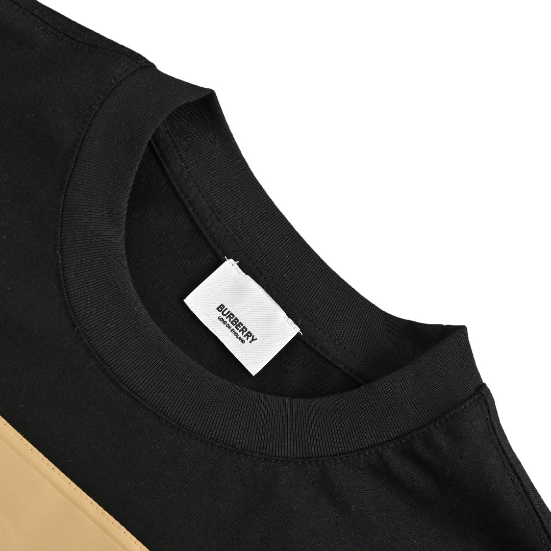 Kurze Ärmel mit Brustpatch-Label 