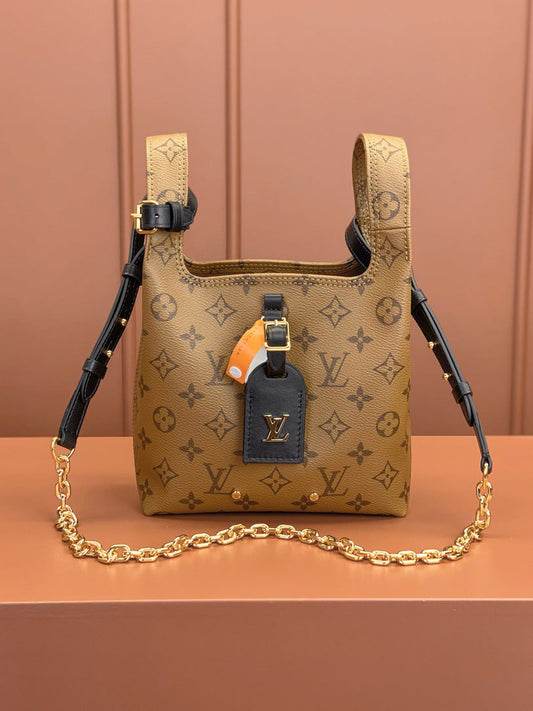 Toile inversée monogramme Atlantis BB