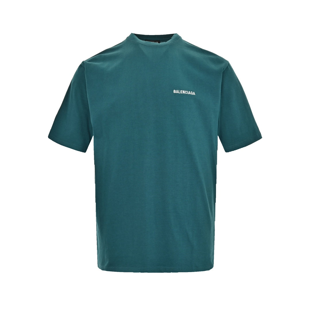 Kurze Ärmel mit gestickten Buchstaben auf Vorder- und Rückseite 