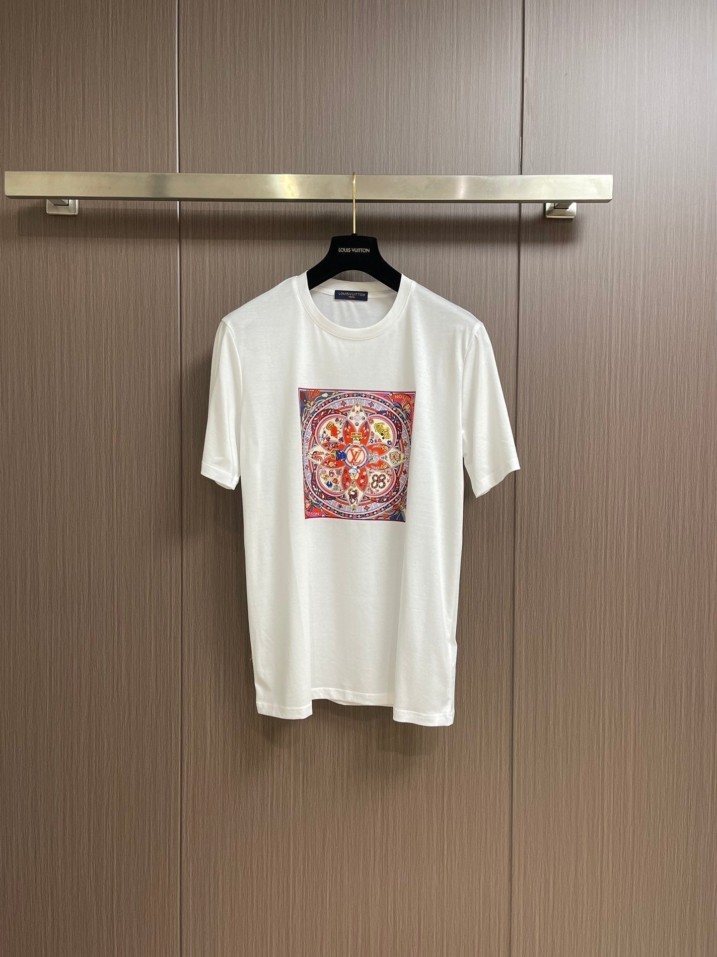 🔥 🔥24FW NOUVEAU T-shirt L Sanhua avec élément de design emblématique