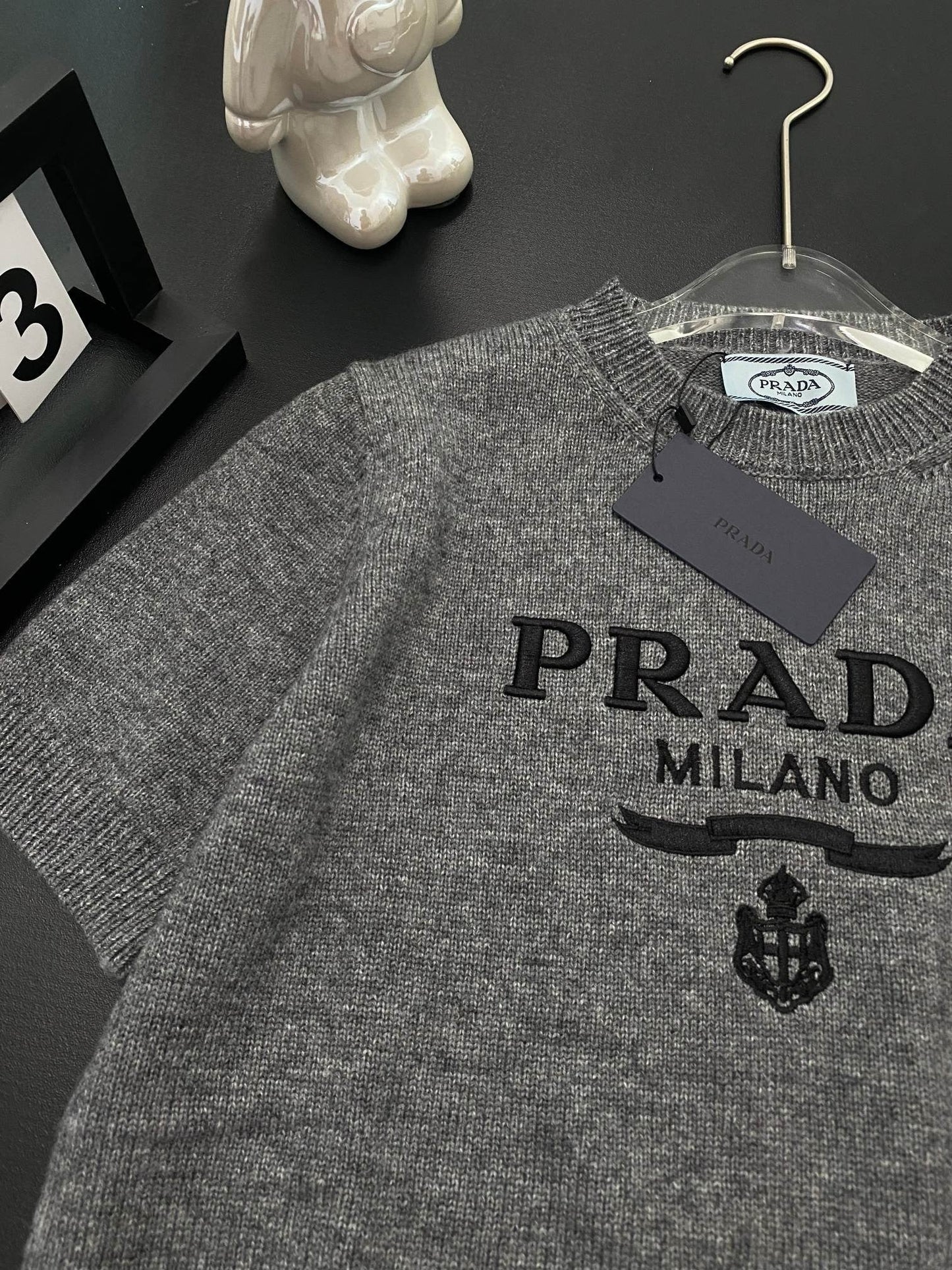 Neue Buchstaben gestrickte kurze Ärmel