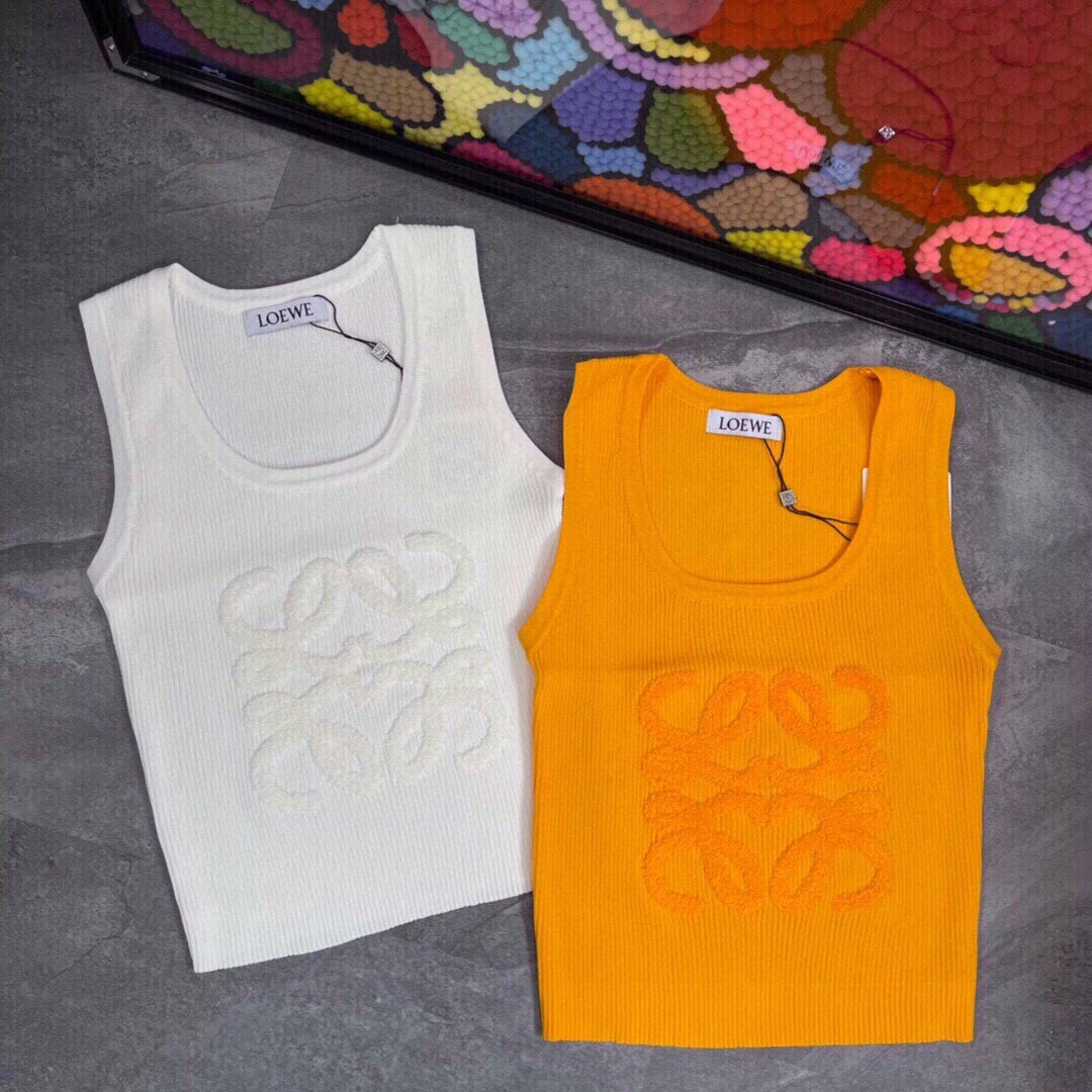 Neue Weste mit einfachem 3D-Logodruck