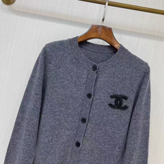 Double logo knitted soft cardigan