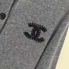 Double logo knitted soft cardigan