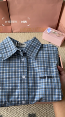 Light blue plaid fur-edged shirt Small plaid fur-edged sleeve shirt Plaid shirt