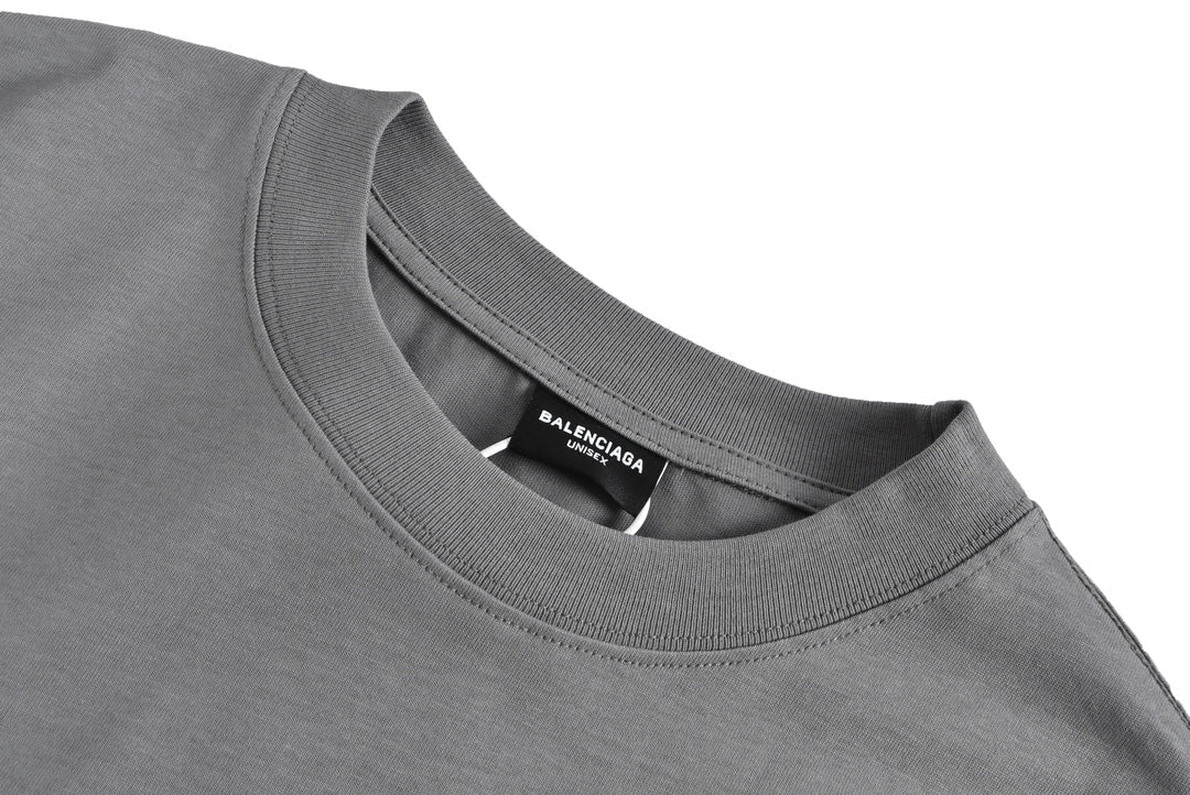 Kurze Ärmel im Graffiti-Stil 