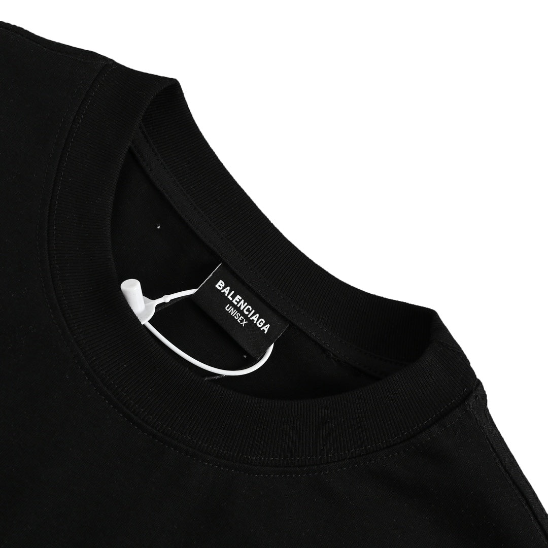 Kurzarm mit umgekehrter Schriftzugstickerei 