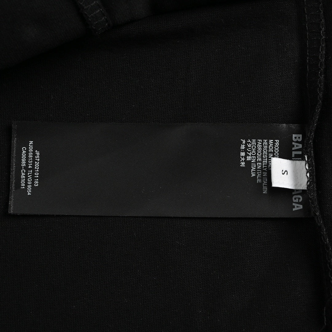 Kurzarm mit umgekehrter Schriftzugstickerei 