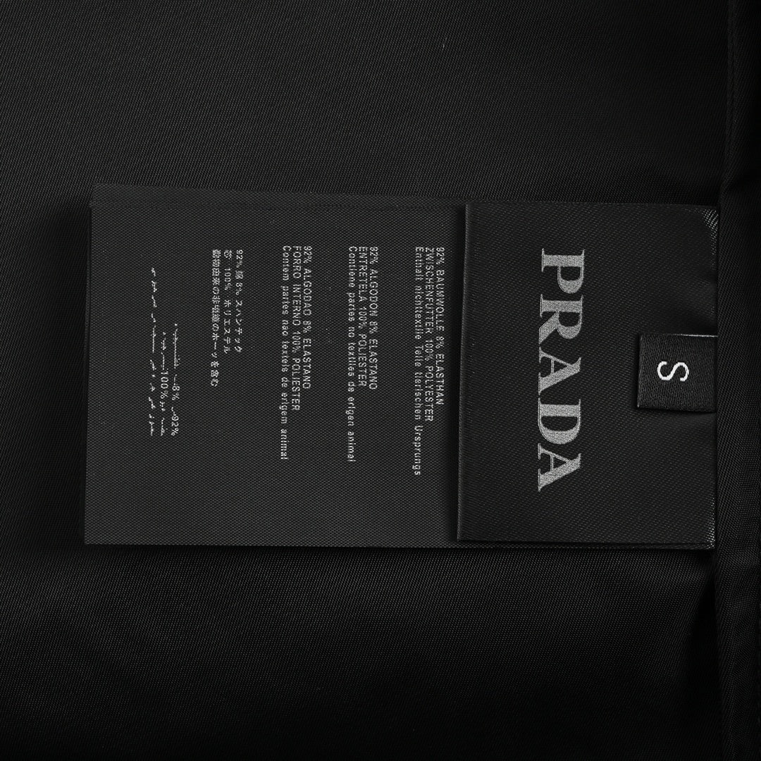 Hemdjacke aus Nylon mit Dreieckslogo