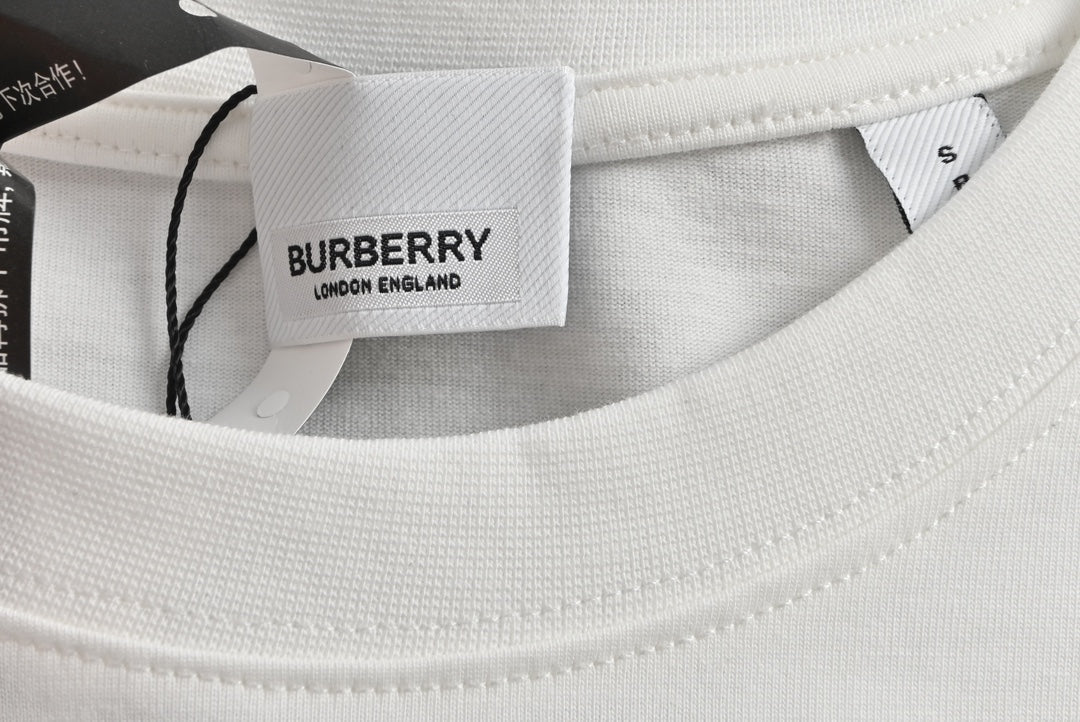 Hellbraunes Kurzarmshirt mit TB-Graffiti-Logo-Aufdruck